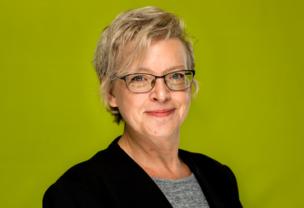 Picture of Tracey Irvine